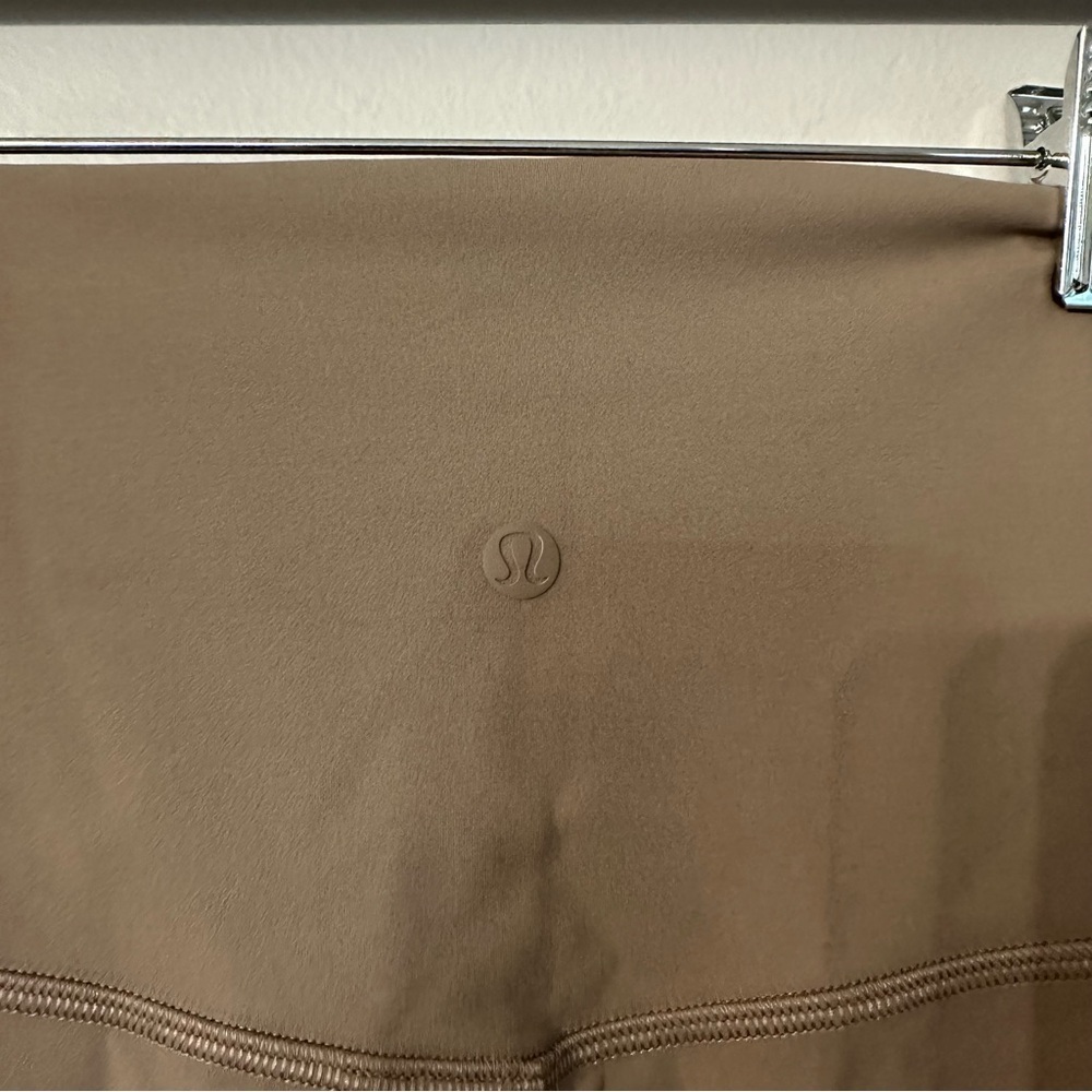 Lululemon Women’s Nulu Slim-Fit HR Skirt in Taupe/Brown with back Slit Sz 6 NWT - Picture 5 of 8